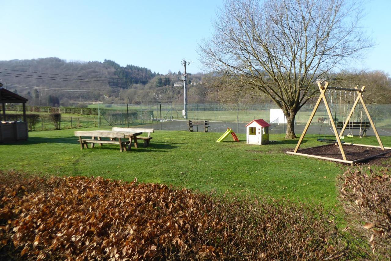 Gite Superequipe En Ardenne Belge Rendeux Exteriör bild